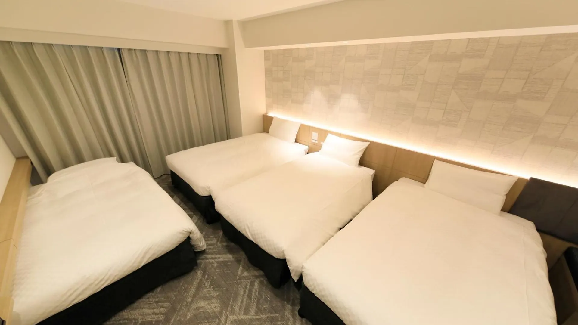 Via Inn Prime Sapporo Odori 3*,